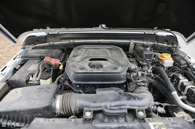 愛卡SUV專業測試 全新Jeep牧馬人Sahara