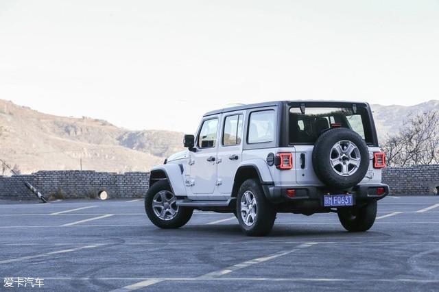 愛卡SUV專業測試 全新Jeep牧馬人Sahara