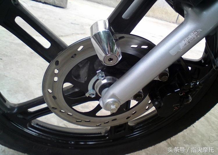 酷炫的摩托車碟剎盤,為何多孔,為何內外不是一個整體?