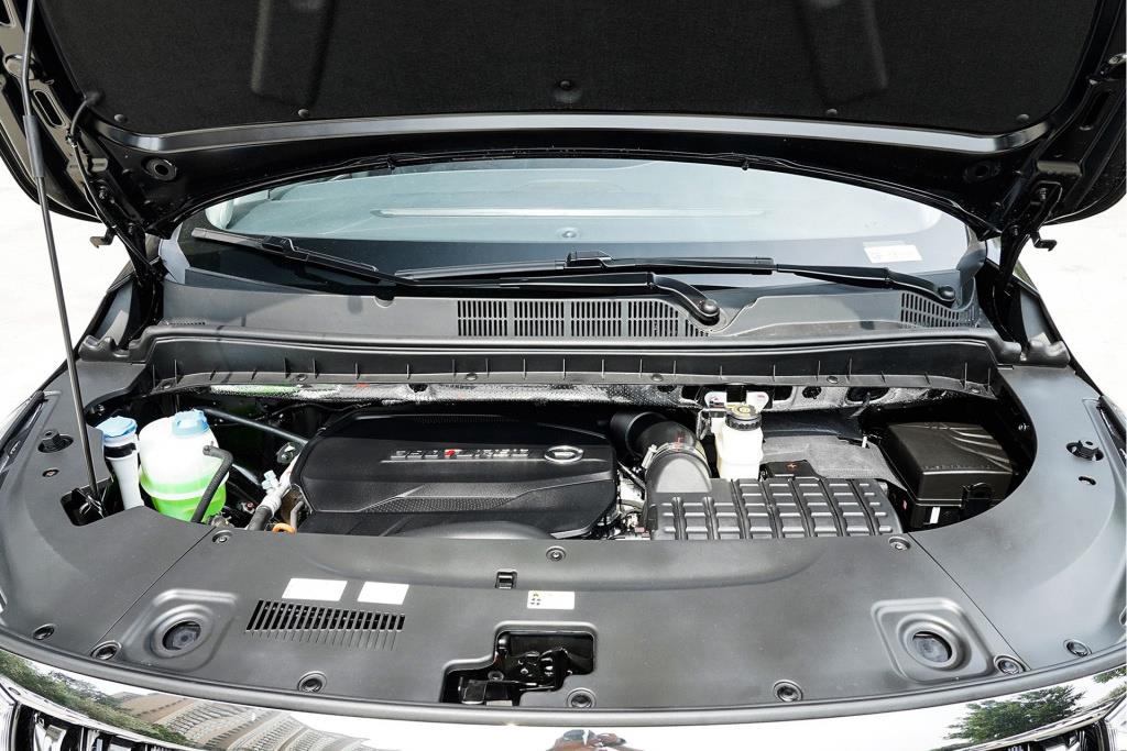 傳祺GM8實力如何?對比GL8只贏不輸