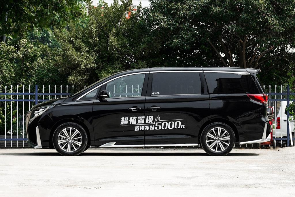 傳祺GM8實力如何?對比GL8只贏不輸