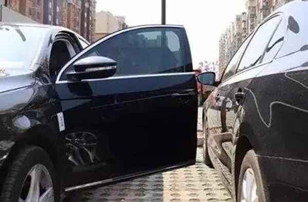停車老是被剮蹭?掌握好這些技巧,能省下不少維修費!