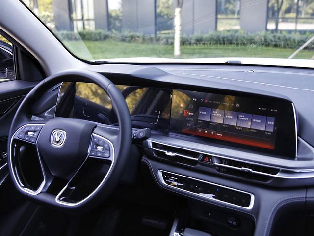 爆款潛質(zhì)!實(shí)測(cè)長安CS75PLUS,強(qiáng)勁實(shí)力派